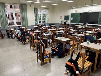 演練重點：趴下掩護穩住